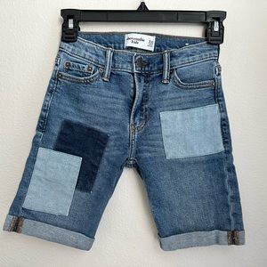 Abercrombie and Fitch Boys Jean Short in size 7/8